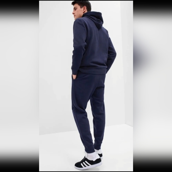 NWT! GAP, Logo Jogger, Tapestry Navy, Size Medium - Picture 2 of 2